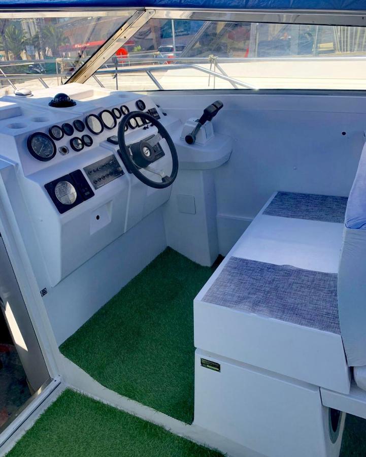 Cozy Private Two Rooms Yacht In Barcelona With Free Parking Sant Adria de Besos Luaran gambar