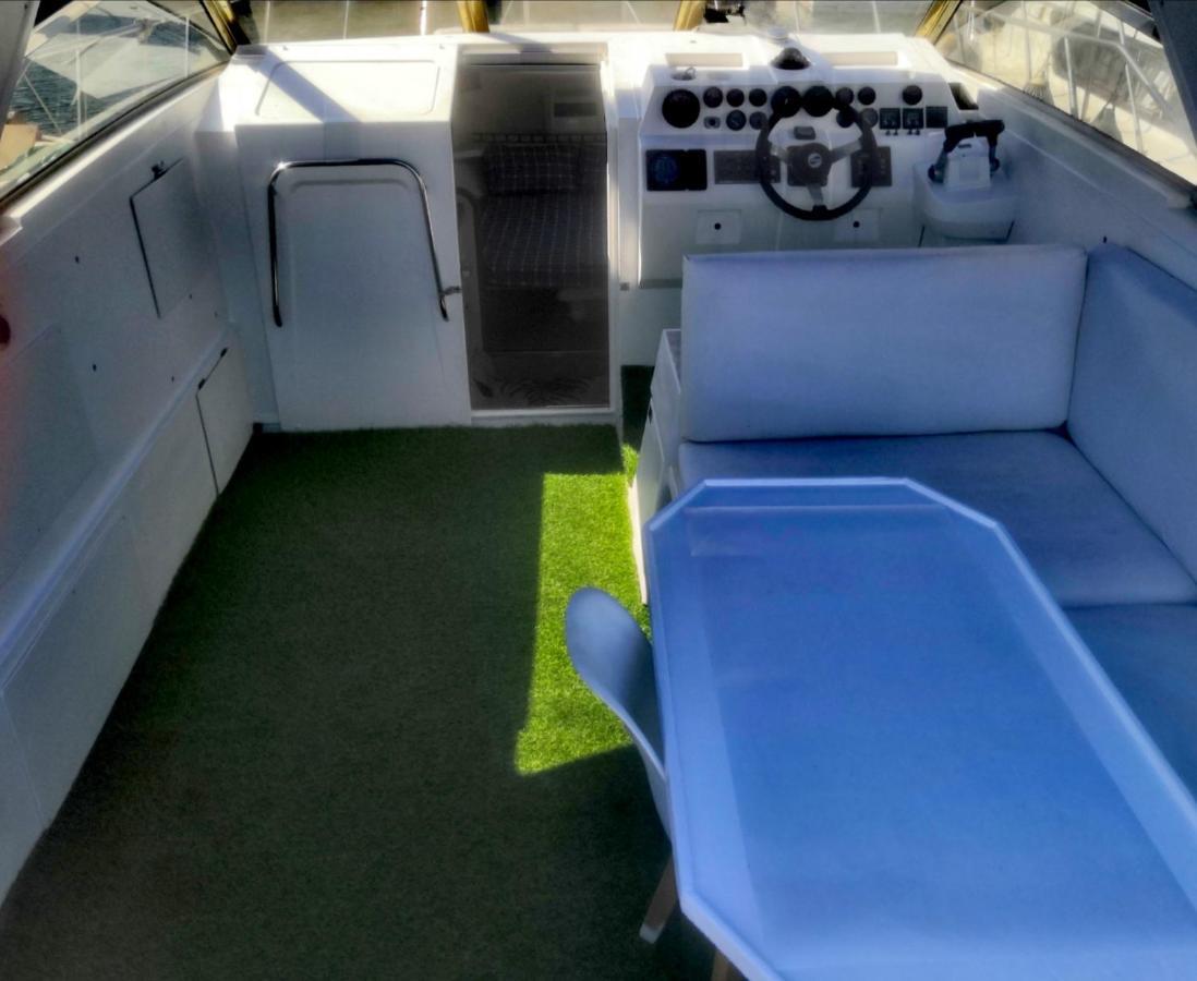 Cozy Private Two Rooms Yacht In Barcelona With Free Parking Sant Adria de Besos Luaran gambar