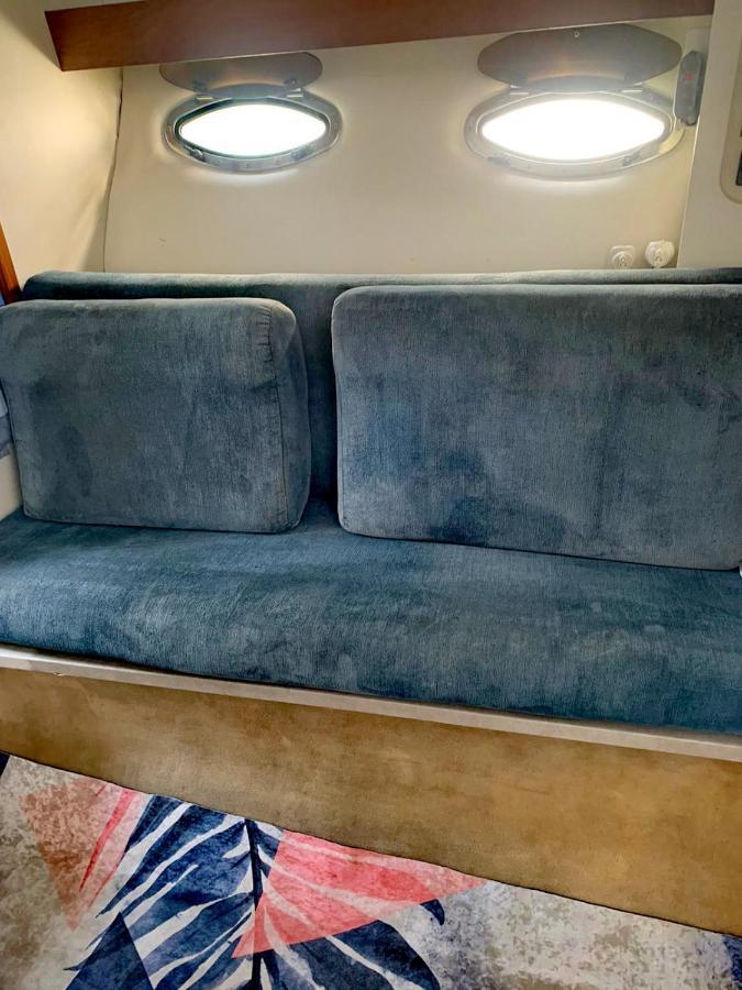 Cozy Private Two Rooms Yacht In Barcelona With Free Parking Sant Adria de Besos Luaran gambar